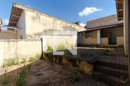Casa à venda com 297m², 3 quartos e 2 vagasQuintal