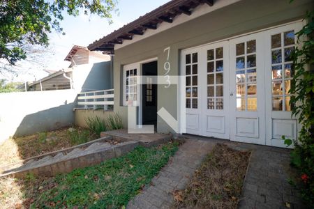 Casa à venda com 297m², 3 quartos e 2 vagasFachada
