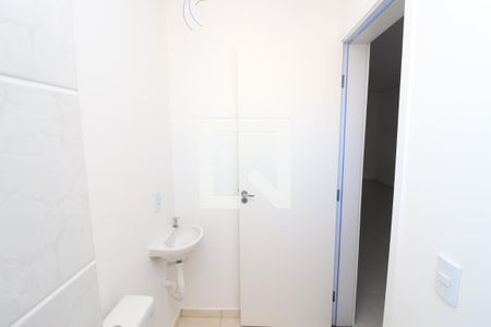 Banheiro de kitnet/studio à venda com 0 quarto, 35m² em Vila Granada, São Paulo