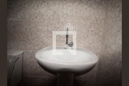 Banheiro de casa para alugar com 2 quartos, 35m² em Jardim Jaú (zona Leste), São Paulo