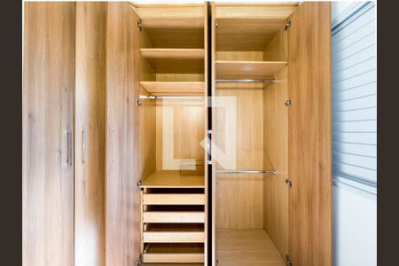 Apartamento à venda com 60m², 3 quartos e 1 vagaQuarto 2 - Armários