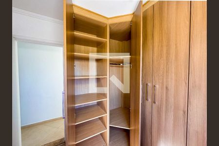 Apartamento à venda com 60m², 3 quartos e 1 vagaQuarto 2 - Armários