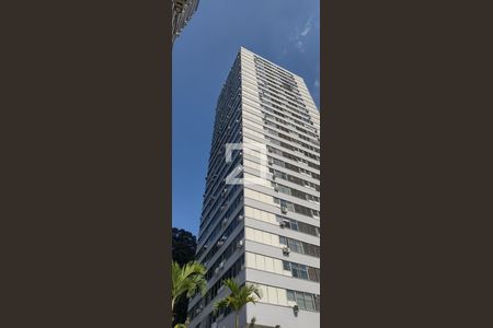 Apartamento à venda com 100m², 3 quartos e 1 vagaFachada do bloco