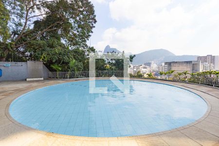 Apartamento à venda com 100m², 3 quartos e 1 vagaÁrea comum - Piscina
