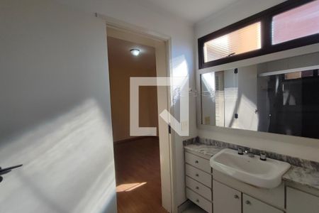 Banheiro Suíte de apartamento à venda com 2 quartos, 80m² em Cambuí, Campinas
