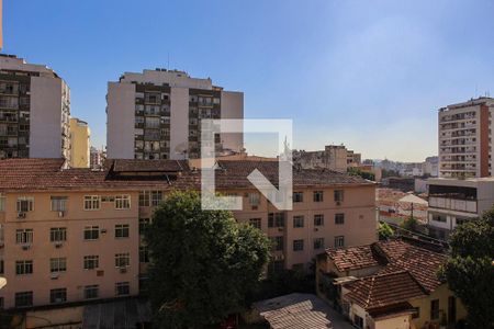 Apartamento para alugar com 80m², 2 quartos e 1 vaga Apartamento para alugar com 80m², 2 quartos e 1 vagaVista da Área de Serviço