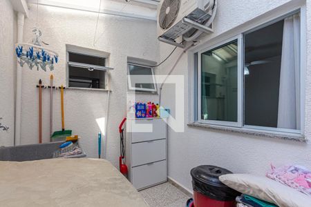 Apartamento à venda com 56m², 2 quartos e 2 vagasÁrea de Serviço