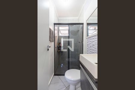 Apartamento à venda com 56m², 2 quartos e 2 vagasBanheiro da Suite