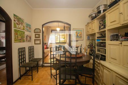 Sala de casa à venda com 2 quartos, 150m² em Costa E Silva, Porto Alegre
