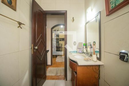 Casa à venda com 150m², 2 quartos e 4 vagas Casa à venda com 150m², 2 quartos e 4 vagasBanheiro