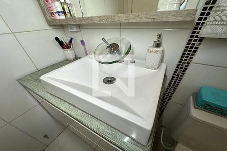 Casa à venda com 92m², 2 quartos e 2 vagasBanheiro da Suíte  