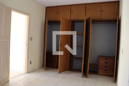 Casa à venda com 260m², 4 quartos e 6 vagasQuarto 3
