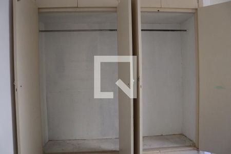 Casa à venda com 260m², 4 quartos e 6 vagasQuarto 2 