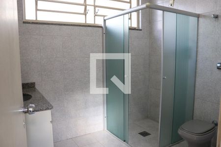 Casa à venda com 260m², 4 quartos e 6 vagasBanheiro 1