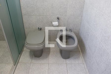 Casa à venda com 260m², 4 quartos e 6 vagasBanheiro 1