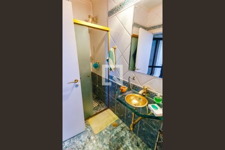 Apartamento à venda com 200m², 2 quartos e 3 vagasBanheiro cobertura