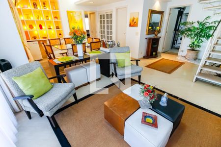 Sala de apartamento à venda com 2 quartos, 200m² em Vila Progredior, São Paulo