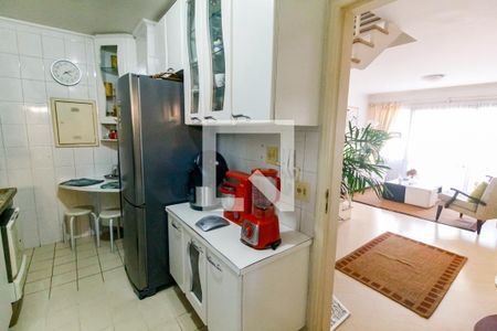 Apartamento à venda com 200m², 2 quartos e 3 vagasCozinha - Armários