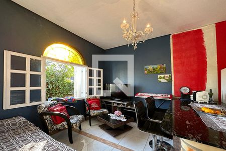 Sala  de casa à venda com 1 quarto, 120m² em São José, Canoas