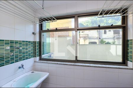 Apartamento à venda com 84m², 2 quartos e 1 vagaÁrea de Serviço