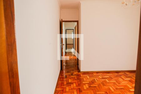 Corredor de casa à venda com 3 quartos, 140m² em Parque Bandeirante, Santo André