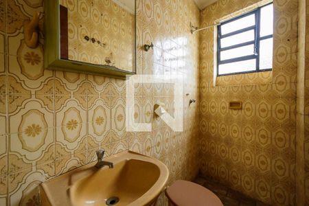 Banheiro de apartamento para alugar com 1 quarto, 48m² em Santana, Porto Alegre