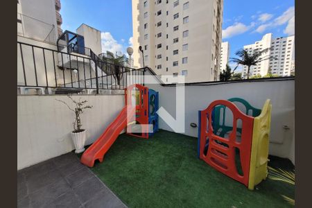 Apartamento à venda com 70m², 2 quartos e 2 vagasÁrea comum - Playground