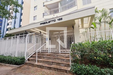 Apartamento para alugar com 72m², 2 quartos e 2 vagas Apartamento para alugar com 72m², 2 quartos e 2 vagasFachada