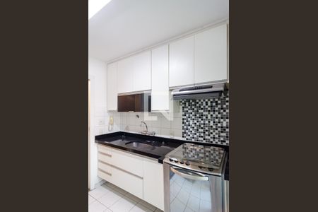 Apartamento para alugar com 72m², 2 quartos e 2 vagas Apartamento para alugar com 72m², 2 quartos e 2 vagasCozinha