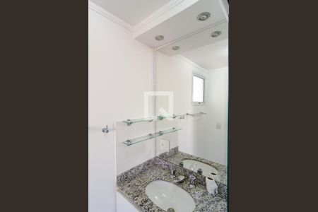Apartamento para alugar com 72m², 2 quartos e 2 vagas Apartamento para alugar com 72m², 2 quartos e 2 vagasBanheiro da Suíte