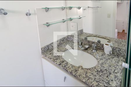 Apartamento para alugar com 72m², 2 quartos e 2 vagas Apartamento para alugar com 72m², 2 quartos e 2 vagasBanheiro da Suíte