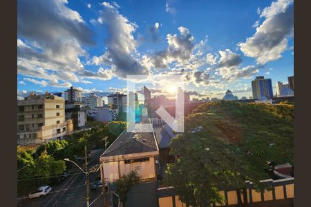 Vista de apartamento à venda com 4 quartos, 230m² em Funcionários, Belo Horizonte