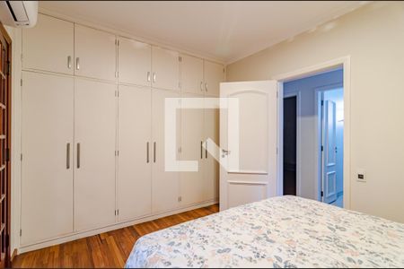 Casa à venda com 350m², 4 quartos e 5 vagasQuarto 2