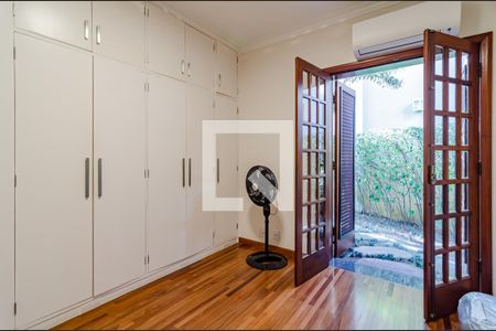 Casa à venda com 350m², 4 quartos e 5 vagasQuarto 4