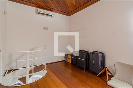 Casa à venda com 350m², 4 quartos e 5 vagasMezanino