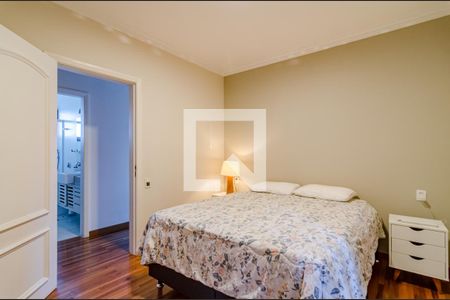 Casa à venda com 350m², 4 quartos e 5 vagasQuarto 2