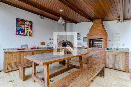 Casa à venda com 350m², 4 quartos e 5 vagasChurrasqueira