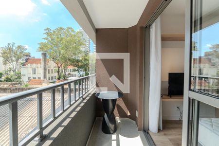 Studio para alugar com 25m², 1 quarto e sem vaga Studio para alugar com 25m², 1 quarto e sem vagaSacada