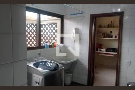 Apartamento para alugar com 246m², 4 quartos e 3 vagasÁrea de Serviço