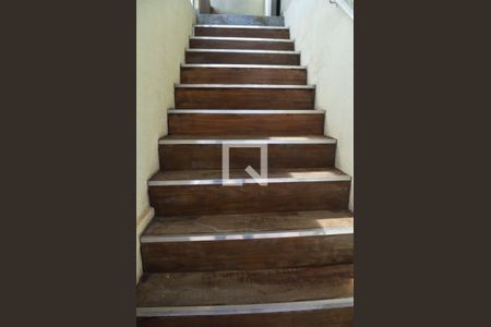 Studio à venda com 45m², 1 quarto e 1 vagaEscada