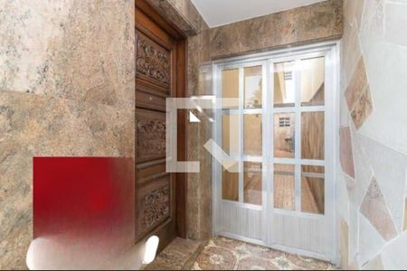 Casa à venda com 5 quartos, 250m² em Vila Ema, São Paulo