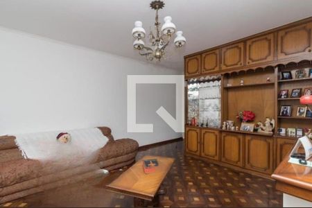 Casa à venda com 5 quartos, 250m² em Vila Ema, São Paulo