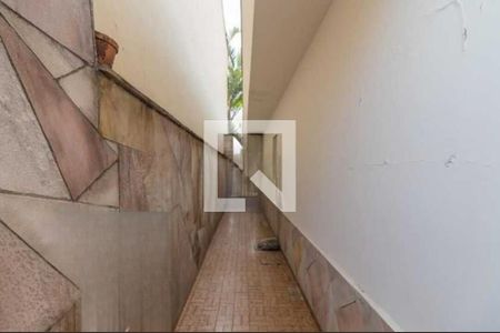 Casa à venda com 5 quartos, 250m² em Vila Ema, São Paulo