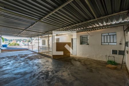 Casa à venda com 280m², 2 quartos e 6 vagas Casa à venda com 280m², 2 quartos e 6 vagasGaragem