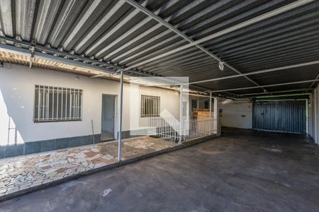 Casa à venda com 280m², 2 quartos e 6 vagas Casa à venda com 280m², 2 quartos e 6 vagasGaragem