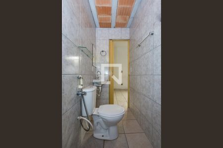 Casa à venda com 280m², 2 quartos e 6 vagas Casa à venda com 280m², 2 quartos e 6 vagasBanheiro da Suíte