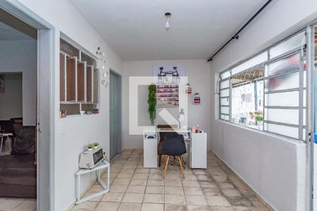 Casa à venda com 280m², 2 quartos e 6 vagas Casa à venda com 280m², 2 quartos e 6 vagasCasa 3 Sala 3