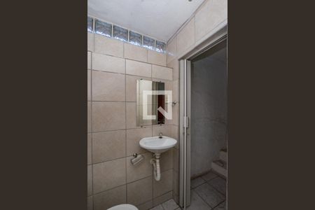 Casa à venda com 280m², 2 quartos e 6 vagas Casa à venda com 280m², 2 quartos e 6 vagasBanheiro Social