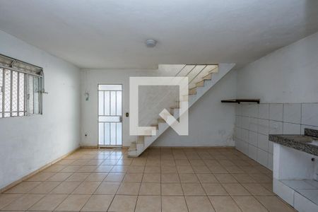Casa à venda com 280m², 2 quartos e 6 vagas Casa à venda com 280m², 2 quartos e 6 vagasCozinha