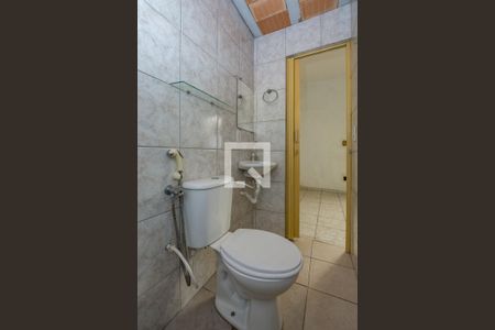 Casa à venda com 280m², 2 quartos e 6 vagas Casa à venda com 280m², 2 quartos e 6 vagasBanheiro da Suíte